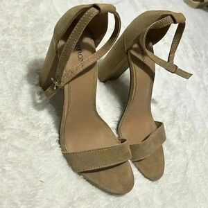 Mara tan size 7 to 7 1/2 4 inch heels